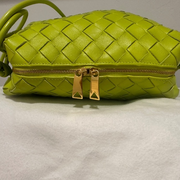 Bottega Veneta SMALL loop camera bag - Picture 5 of 13